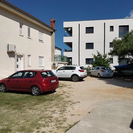 4965b Apartment *