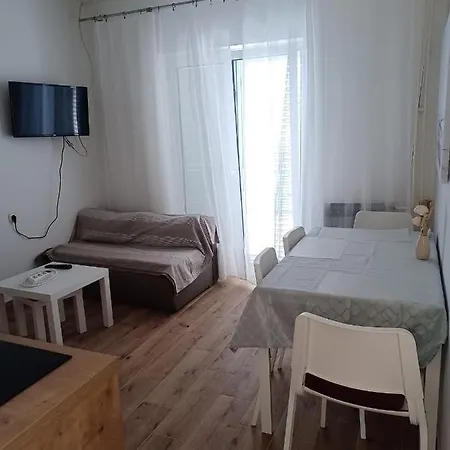 4965b Apartment Banjol